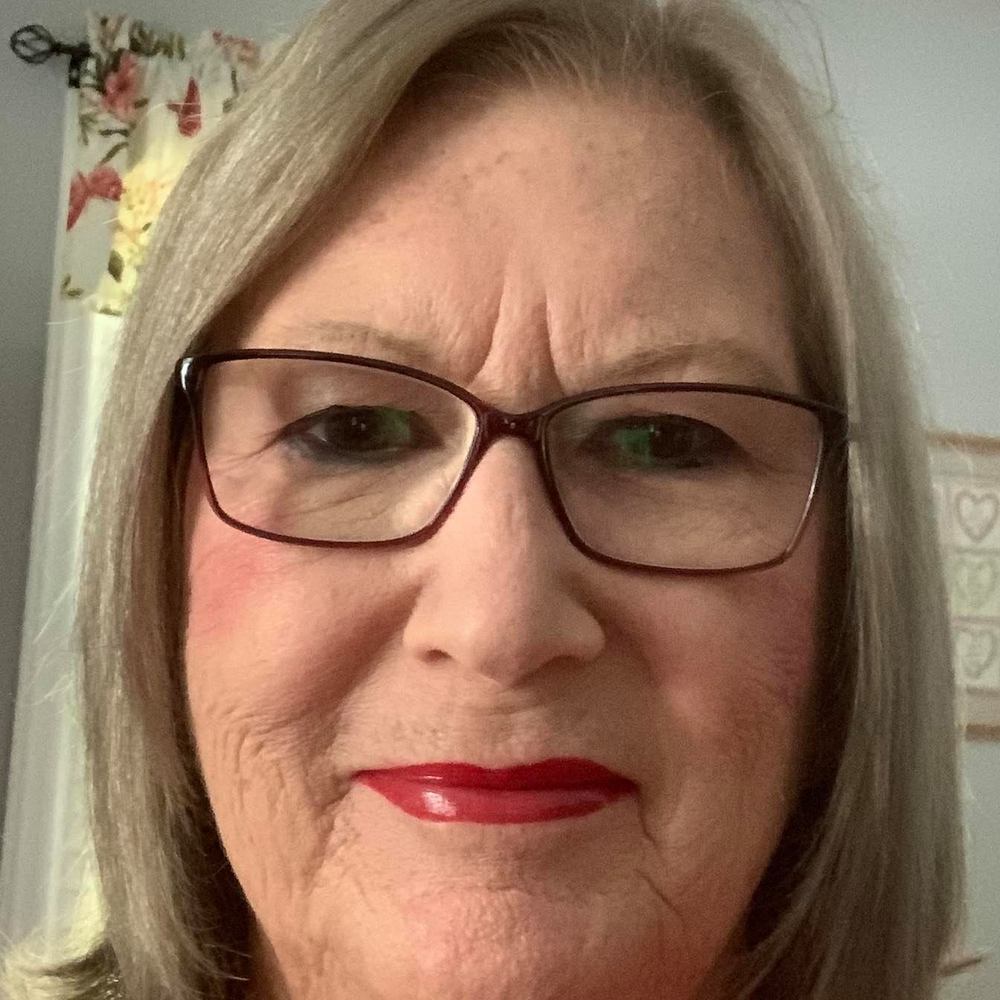 Meet your Posher, Sylvia